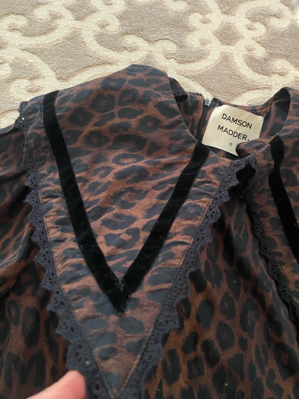 Darling Leopard Print Ladies Top with Peter Pan Collar - Brown/Black Size 10 - Picture 3 of 4